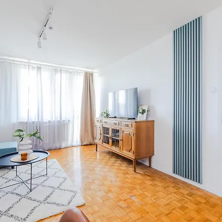 Superapart Majdanska 11 Warsaw